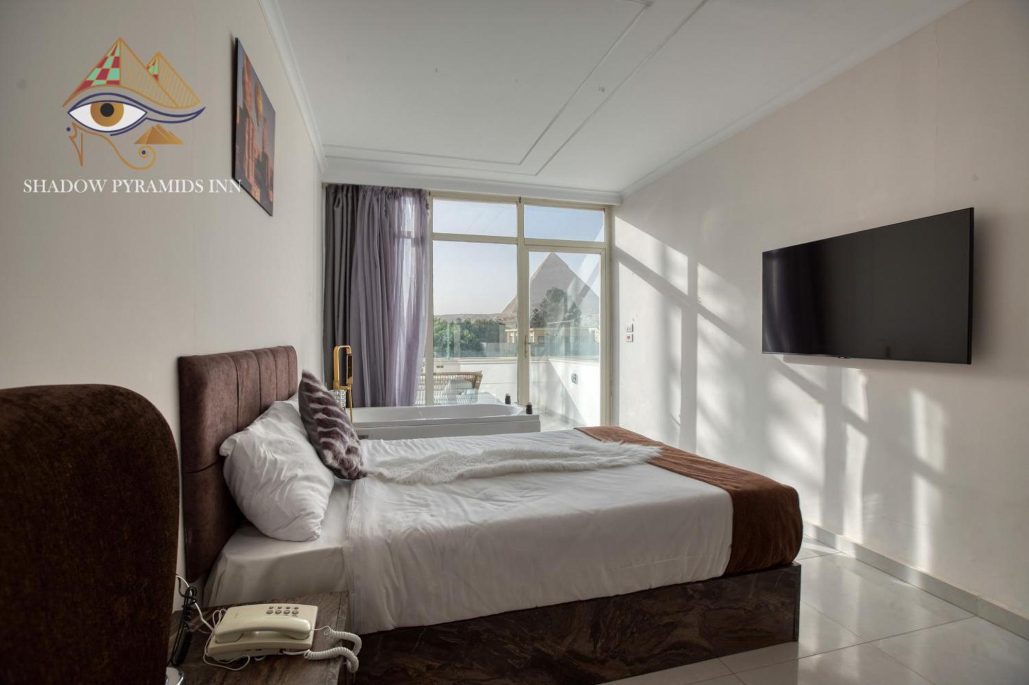 Shadow Pyramids Suites And Jacuzzi Kafret el-Gabal Exteriör bild