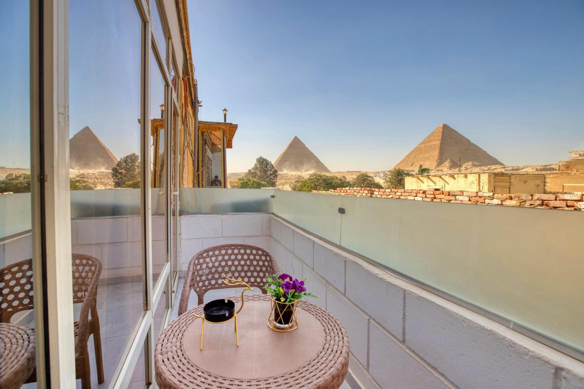 Shadow Pyramids Suites And Jacuzzi Kafret el-Gabal Exteriör bild