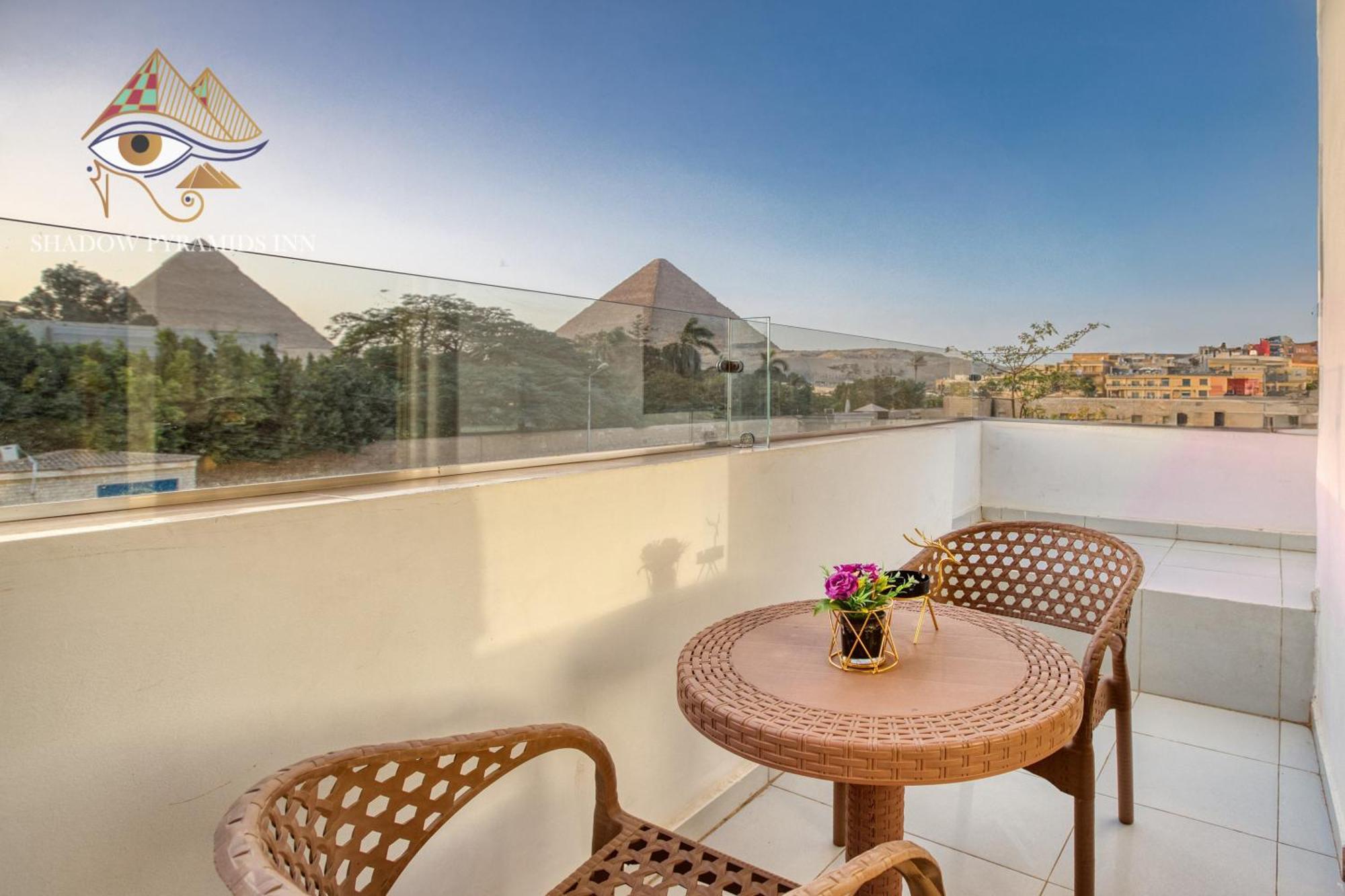 Shadow Pyramids Suites And Jacuzzi Kafret el-Gabal Exteriör bild