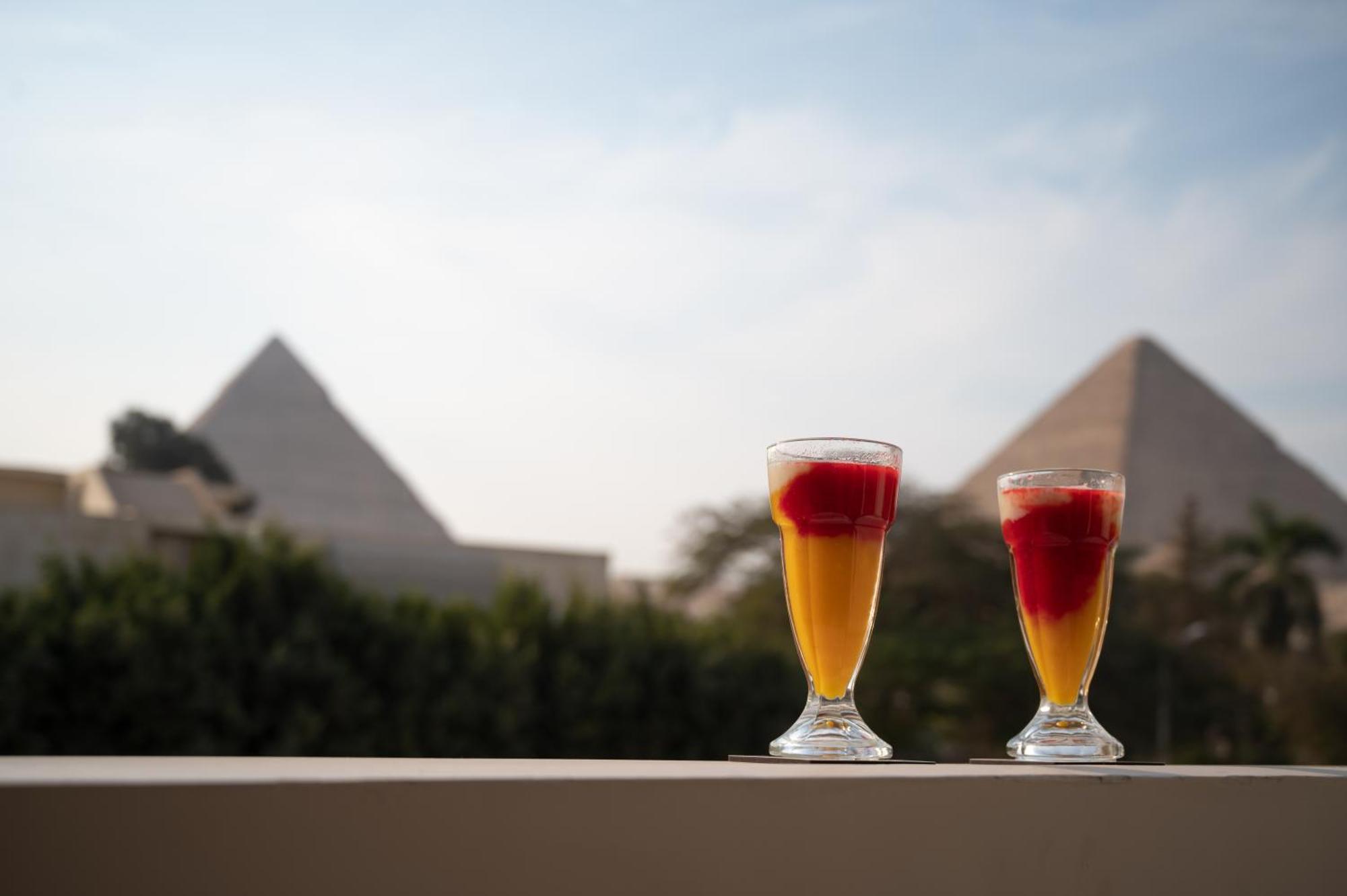 Shadow Pyramids Suites And Jacuzzi Kafret el-Gabal Exteriör bild